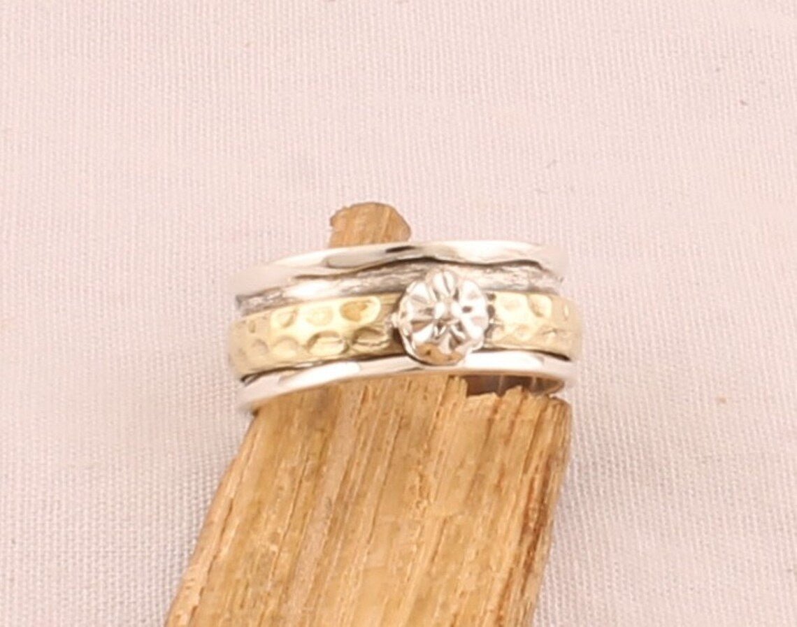 Two-Tone Spinner Ring Sterling Silver Band – Hammered Texture Band with Rotating Flower Motif Boho Jewelry Gift for Her and Him - Image 5