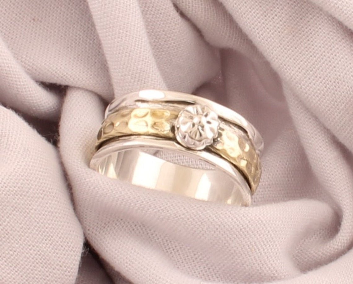 Two-Tone Spinner Ring Sterling Silver Band – Hammered Texture Band with Rotating Flower Motif Boho Jewelry Gift for Her and Him - Image 7